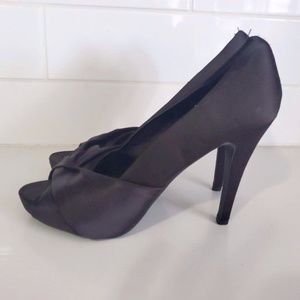 Black Satin Classic Classy Formal Sleek Stiletto Pumps Heels Peep Toe Size 11